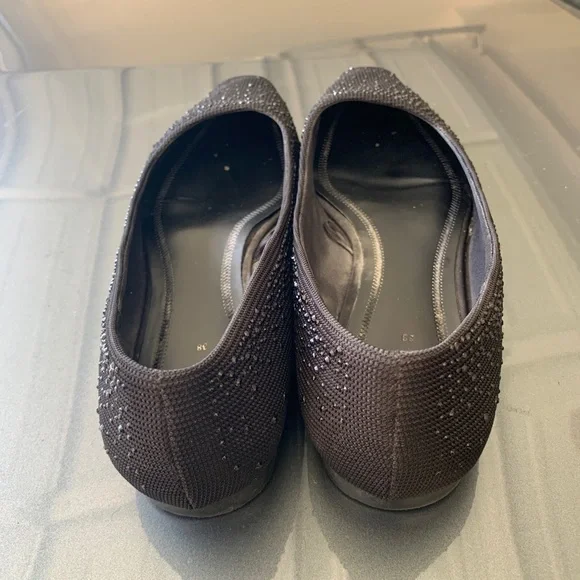 Zara flats - Picture 3 of 3